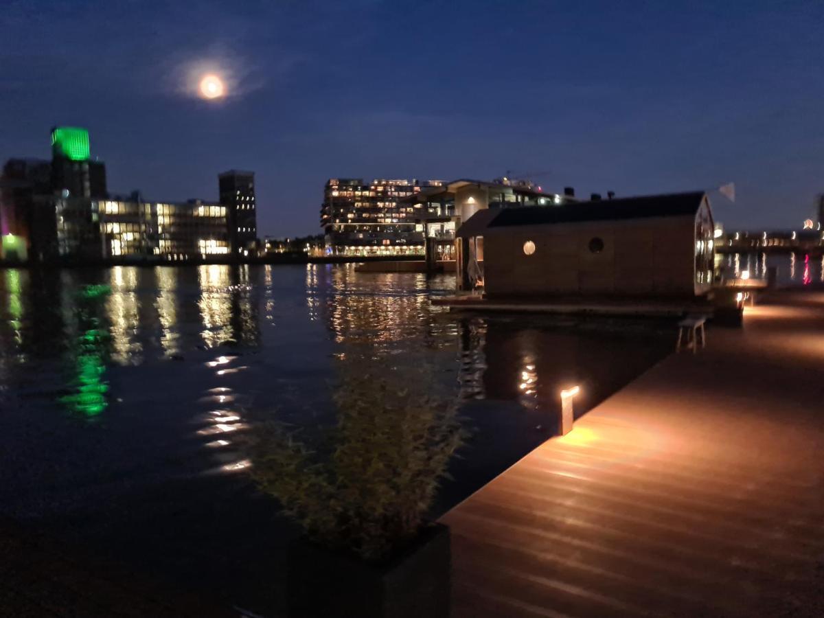 ホテル Wikkelboat Nr2 At Floating Rotterdam Rijnhaven エクステリア 写真